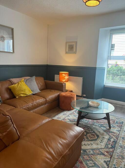 Lobster Cottage - Stylish 3 Bedroom Cottage In Heart Of Tenby Town, Pembrokeshire Bagian luar foto