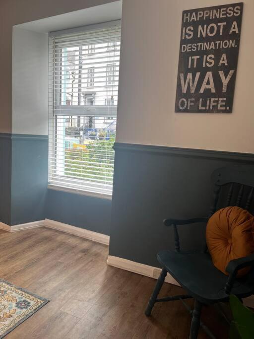 Lobster Cottage - Stylish 3 Bedroom Cottage In Heart Of Tenby Town, Pembrokeshire Bagian luar foto